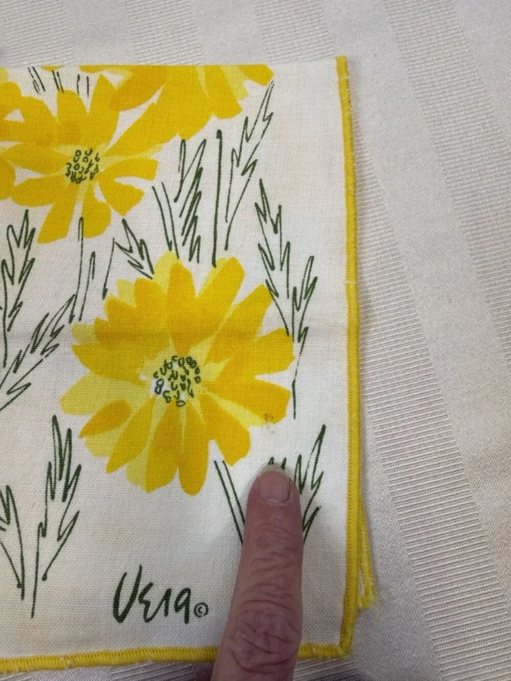 Vintage Vera Daisy Floral Handkerchief Napkins Set Of Six Cotton 15”X 15”￼￼